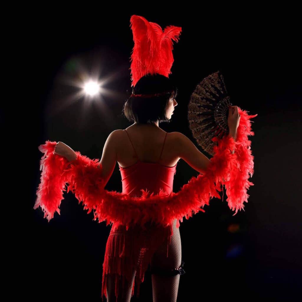 Domani sera al Mamì le “debuttanti” del burlesque