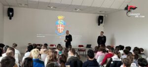 I carabinieri entrano in classe per diffondere la “Cultura della Legalità”