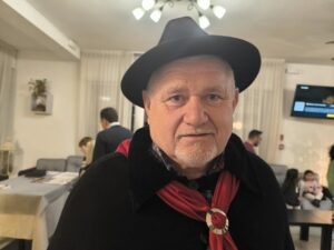 Scandalo al centro commerciale: cacciati i Pasquaroli!