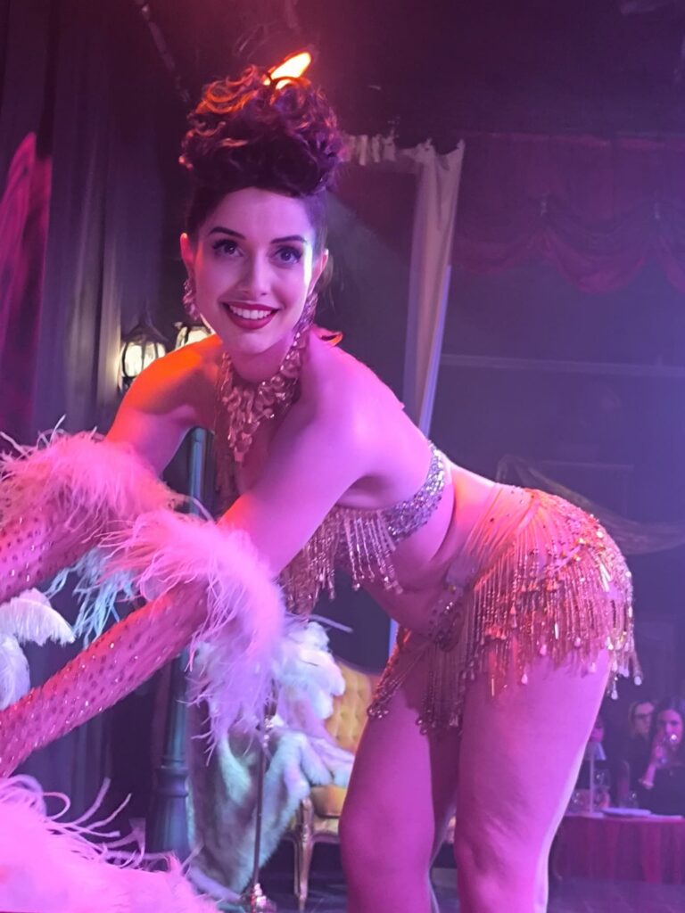 Le debuttanti del burlesque: “Più che un’arte una terapia”
