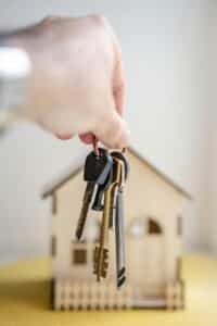 Il Comune mette a disposizione due appartamenti con affitti mensili tra i 250 ed i 296 euro