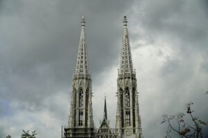 Buone notizie per il turismo: dal 22 giugno partono i voli da Vienna a Forlì