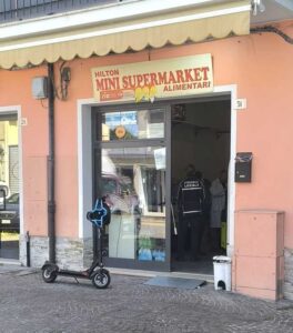 Carabinieri, Polizia e Nas nel mini-market di via Saffi