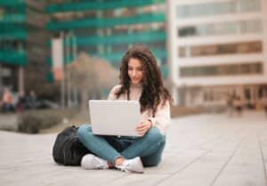 Anche Cesenatico promuove le “ragazze digitali”
