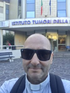“Lavoro, non sciopero”: Don Mirco e la sua polemica (anche) sulla Flotilla