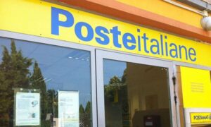 Lavori alle Poste, da sabato chiuso (per due settimane) lo sportello di viale Trento