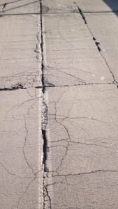 Via Anita Garibaldi, la triste barzelletta del ponte “immobile”