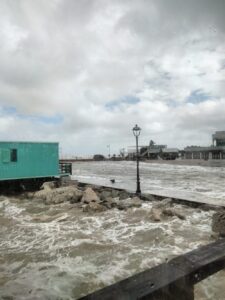 Vigilia con allerta “arancione”: fiumi e mare sotto osservazione