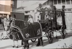 Quando i funerali correvano lenti: cavalli e carrozze nella Romagna di ieri