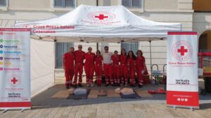 Cesenatico, lezione a cielo aperto con la Croce Rossa