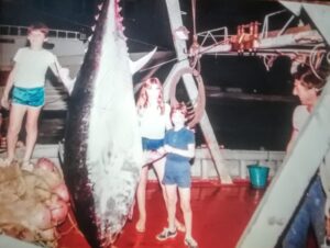 Il tonno dei Mariani: dietro a una foto il ricordo di una giornata diventata leggenda