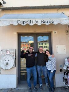 Cesenatico saluta lo storico barbiere del Porto Canale: chiude “Nullo”, dal 1943 un pezzo di città
