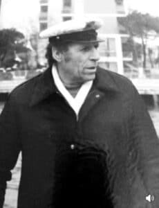 Al funerale del vigile Oberdan nessun saluto “in divisa”: l’amarezza della figlia