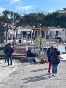 Cesenatico assapora la primavera, ma il traghetto fermo frena l’entusiasmo