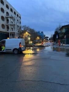 Acquedotto danneggiato sul lungomare Carducci: la rabbia del sindaco Gozzoli