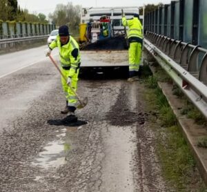 Casello del Rubicone, la strada che accoglie i turisti è un pessimo biglietto da visita