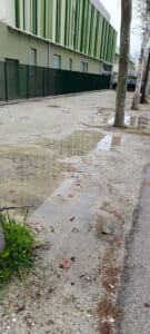 Nuova scuola di viale Torino, dopo la pioggia tornano le maxi pozzanghere