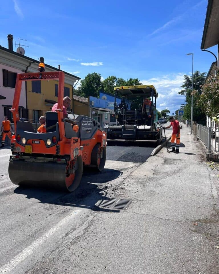 Cesenatico, 3,5 milioni per asfaltare le strade nel triennio 2026-2028