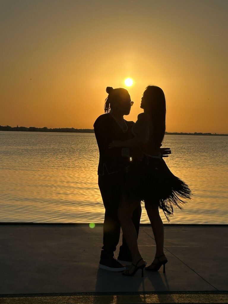 Annalisa Minetti e JPeralta incendiano l’estate con “Una Bachata”: sensualità, rinascita e anima latina in un brano destinato a lasciare il segno