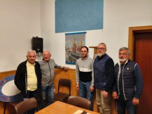 Consegnato ieri sera alla comunità di Cannucceto il mosaico di Loris Giordani