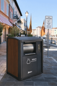 Hera investe su Cesenatico: nel centro storico arrivano le mini-casette informatizzate per i rifiuti