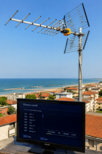 Canali croati al posto di quelli italiani: tornano le frequenze che disturbano le televisioni romagnole