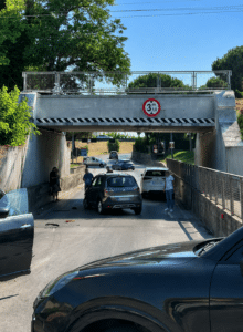 Impossibile uscire da Cesenatico: due incidenti paralizzano la città, traffico in tilt fino alla Statale 16