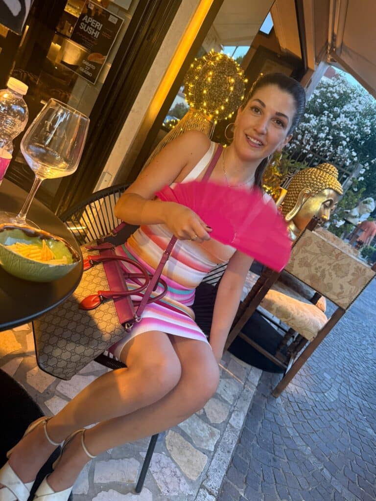 Luxury vintage sul lungomare: grande successo per l’aperitivo firmato DLR e ART by MBT