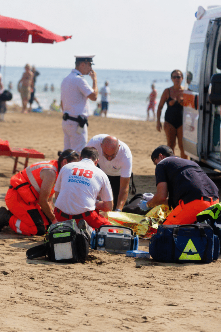 Malore in mare, muore turista di 86 anni a Gatteo Mare