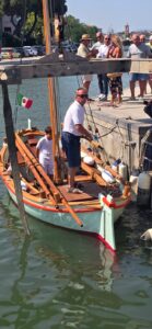 La lancia “Elsa” torna in mare: il capolavoro restaurato da Flavio Casali