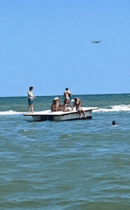 Piattaforme in mare, Cesenatico completa il montaggio: tutte le zattere sono al loro posto