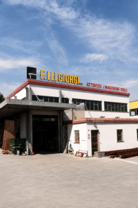 Scuola chiusa per amianto, bonifica affidata a una ditta di Cesenatico