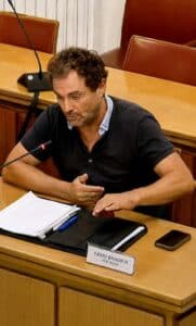 Bandieri replica a Sinistra Italiana: “Nessuna propaganda, chiediamo solo verità e coerenza”