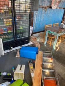 Furto notturno alla piadineria del Mercato Ittico: più danni che bottino