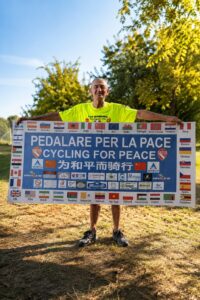Da Torino alla Cina: il viaggio per la pace di Adriano passa per Cesenatico