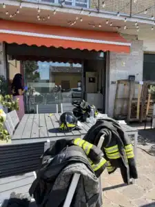 Incendio al “Pronto Pizza” di via Cesenatico, il Comune vieta l’utilizzo dei locali