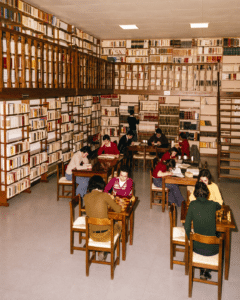 Da Casa del Fascio a biblioteca: quando un edificio cambia il significato della storia