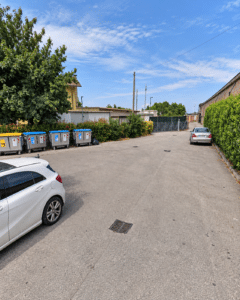 Sala, l’isola ecologica cambia posizione: parcheggio del cimitero chiuso per 7 ore