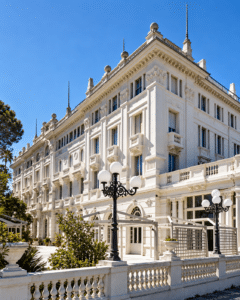 Grand Hotel di Riccione, offerta da 29,3 milioni: dieci giorni per l’aggiudicazione definitiva