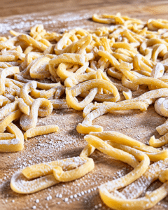 Curzùl, la pasta “nervosa” della Romagna che rischiava di scomparire