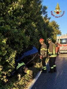 Incidente in via Cervese: donna estratta dall’auto dai Vigili del Fuoco