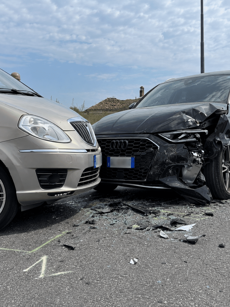 Violento scontro a Sala: ancora tra Via Campone e Via Pisciatello