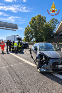 Incidente sulla A14 tra Valle Rubicone e Cesena: tre auto coinvolte