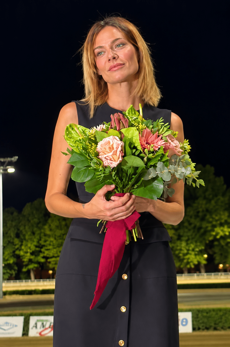 Laura Chiatti all’Europeo di trotto: “Porto Cesenatico nel cuore”