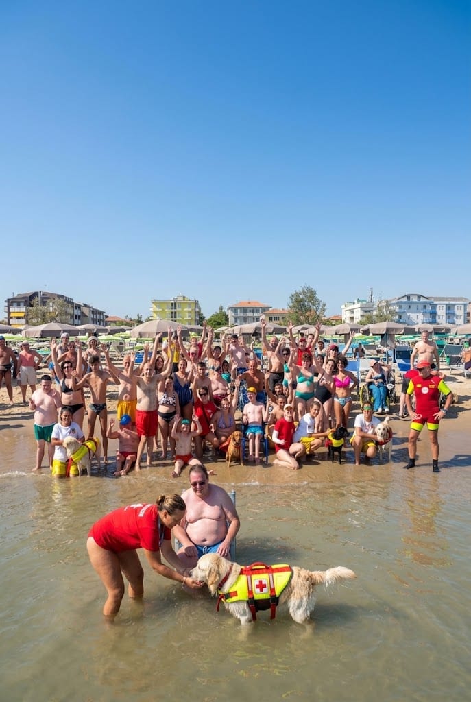 Un giorno speciale a Cesenatico: la Croce Rossa regala un sogno a 26 ragazzi di Scandiano