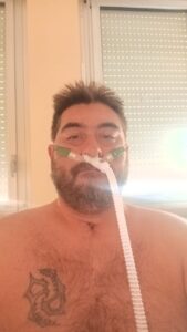 Mattia vive in auto e ora è ricoverato: “Aiutatemi a ripartire”