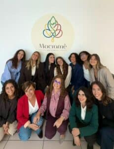 Macramè, 13 specialiste per un’unica missione: la cura della persona